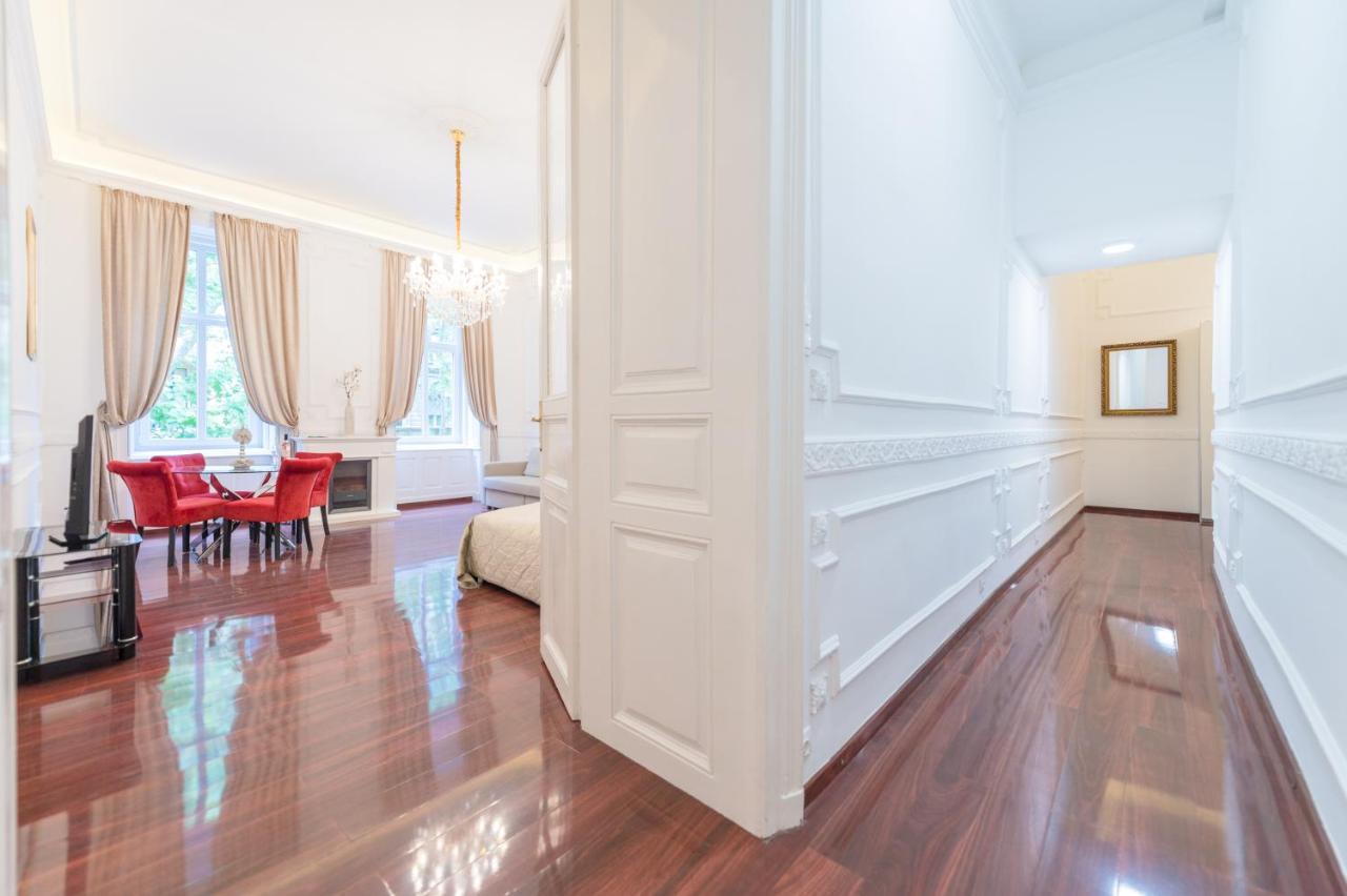 Music Academy Suite Cafe Vian Apartman Kft 布达佩斯 外观 照片